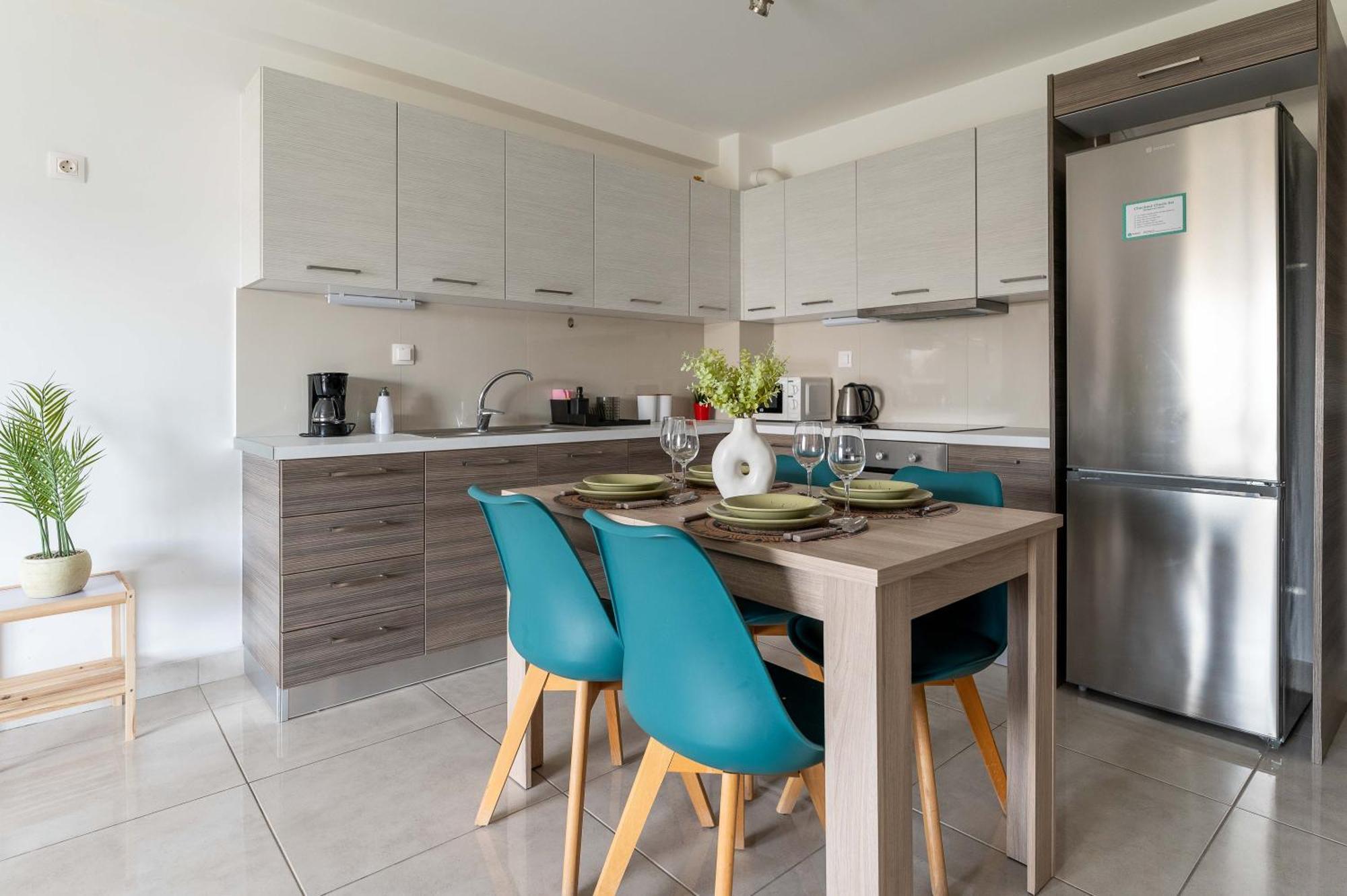 Modern Spacious Apartment Located In Pireus Zewnętrze zdjęcie