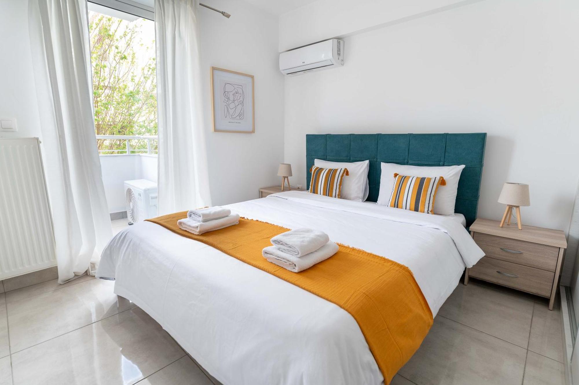 Modern Spacious Apartment Located In Pireus Zewnętrze zdjęcie